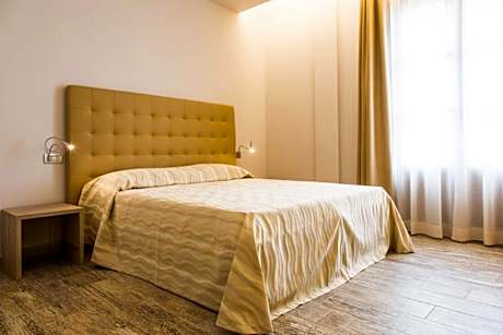 Standard Double Room for Single Use