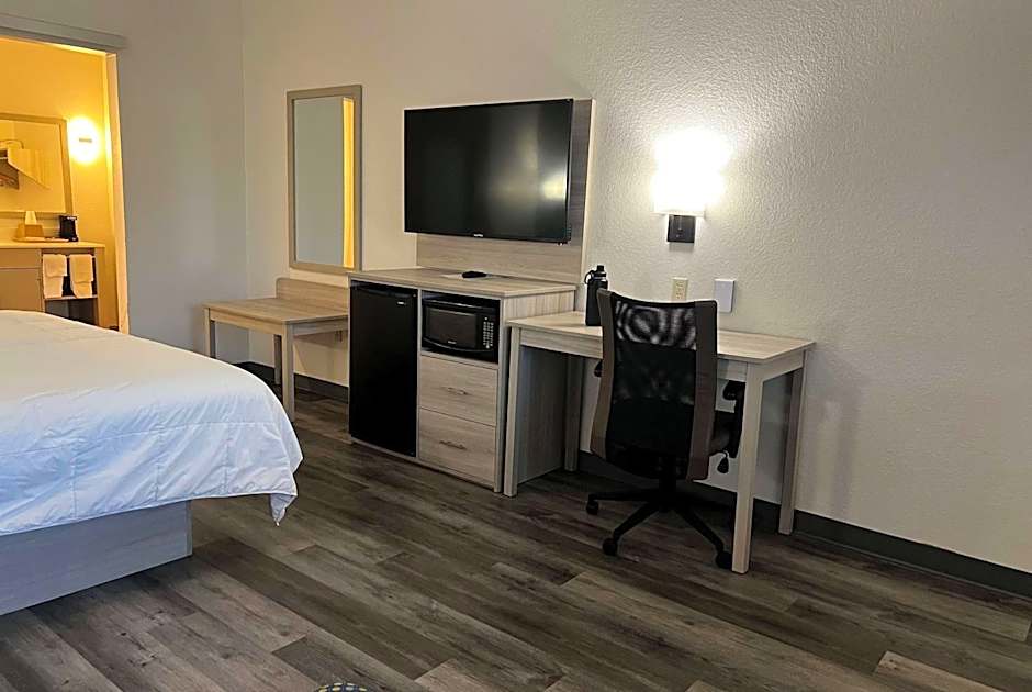 Super 8 by Wyndham Rosenberg TX