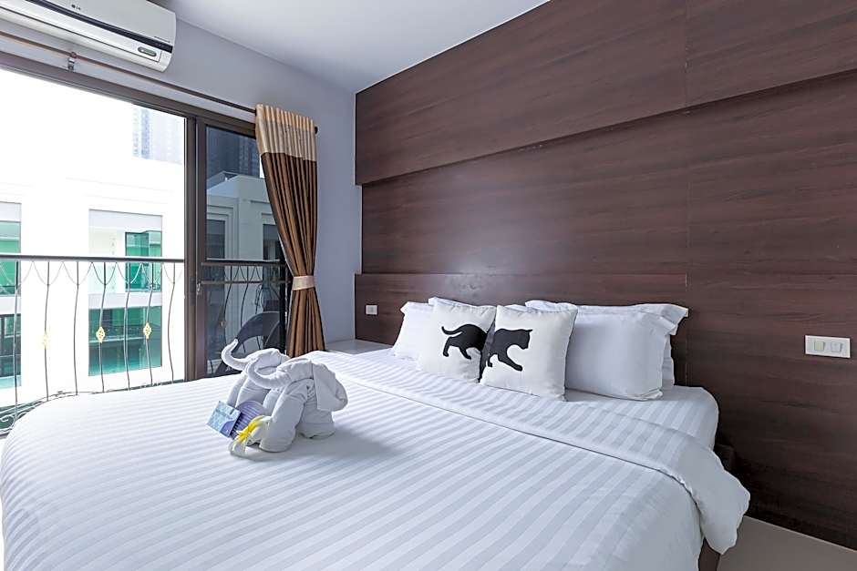 Bed by City Surawong Patpong