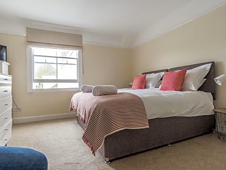 Standard Twin Room with Garden View