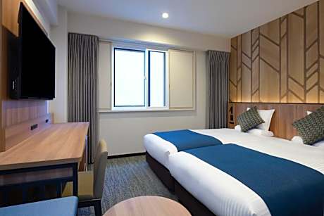 Standard Hollywood Twin Room with Kitchen - Non-Smoking - House Keeping is Optional with Additional Cost