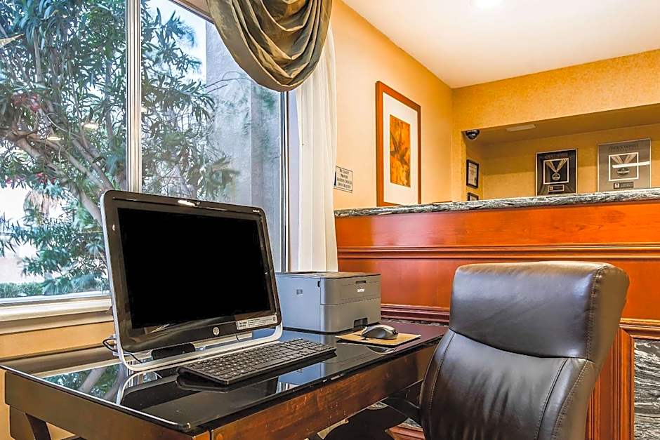 Quality Inn Near China Lake Naval Station