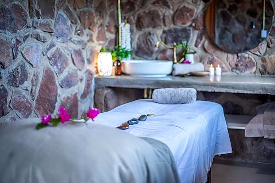 Dinkweng Safari Lodge