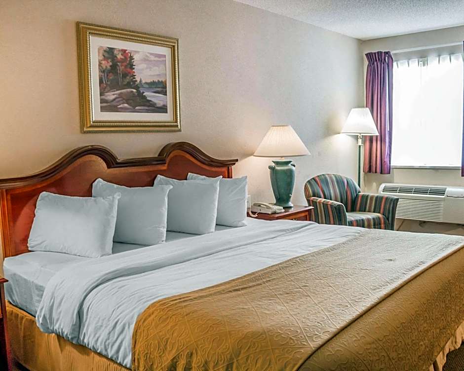 Quality Inn & Suites Manistique