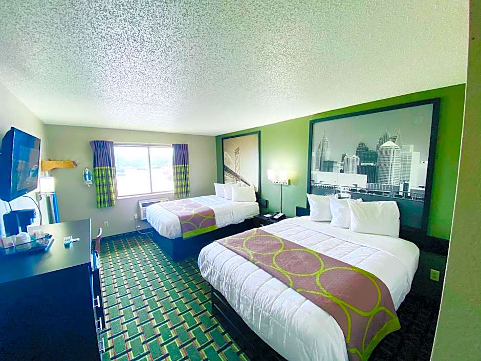 Super 8 by Wyndham Grand Rapids/Wyoming