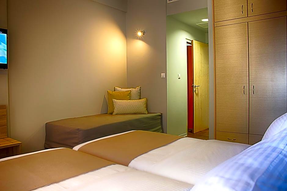 Athlos Hotel