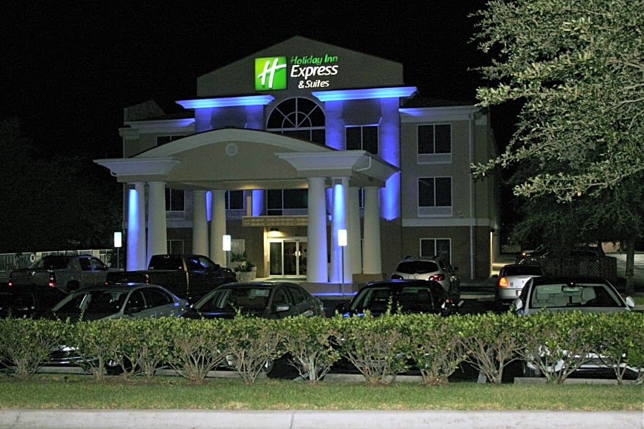 Holiday Inn Express Hotel & Suites Brooksville West