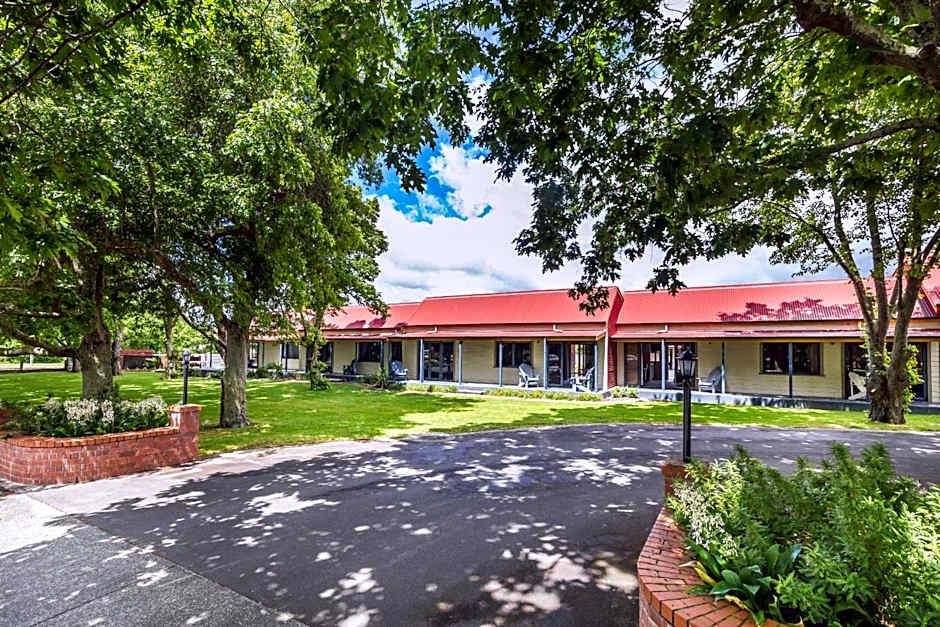 Oak Estate Motor Lodge