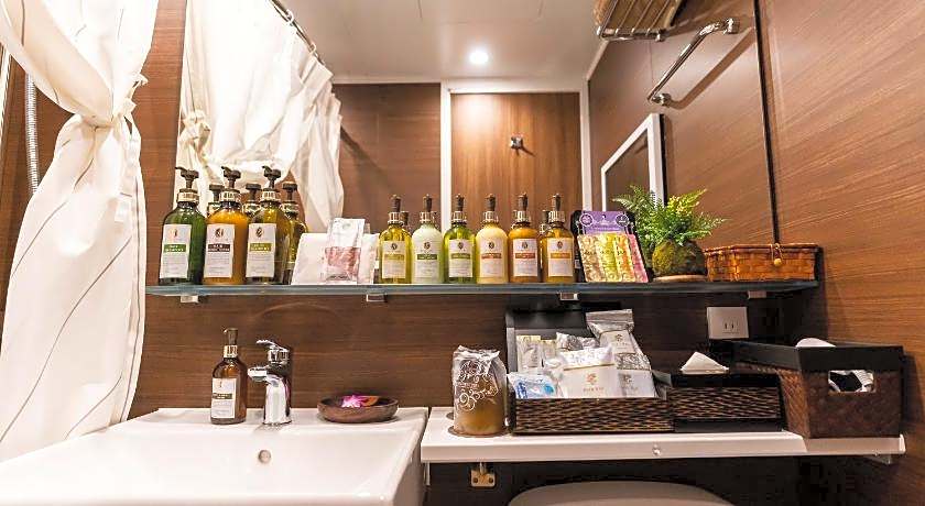 HOTEL PetitBALI GARDEN Shin-Okubo - Adult Only