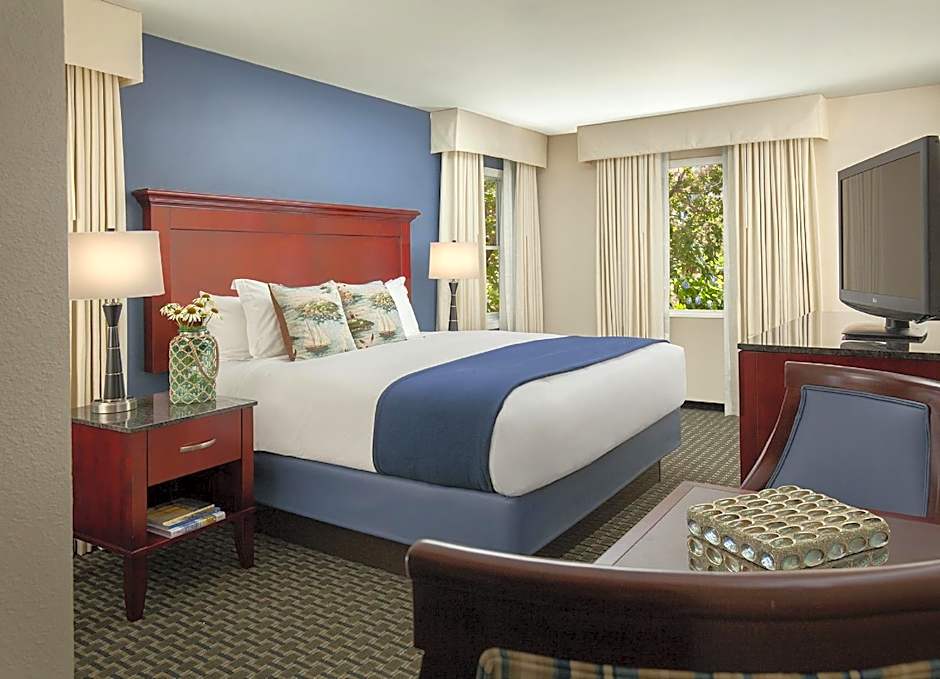 Bristol Harbor Inn