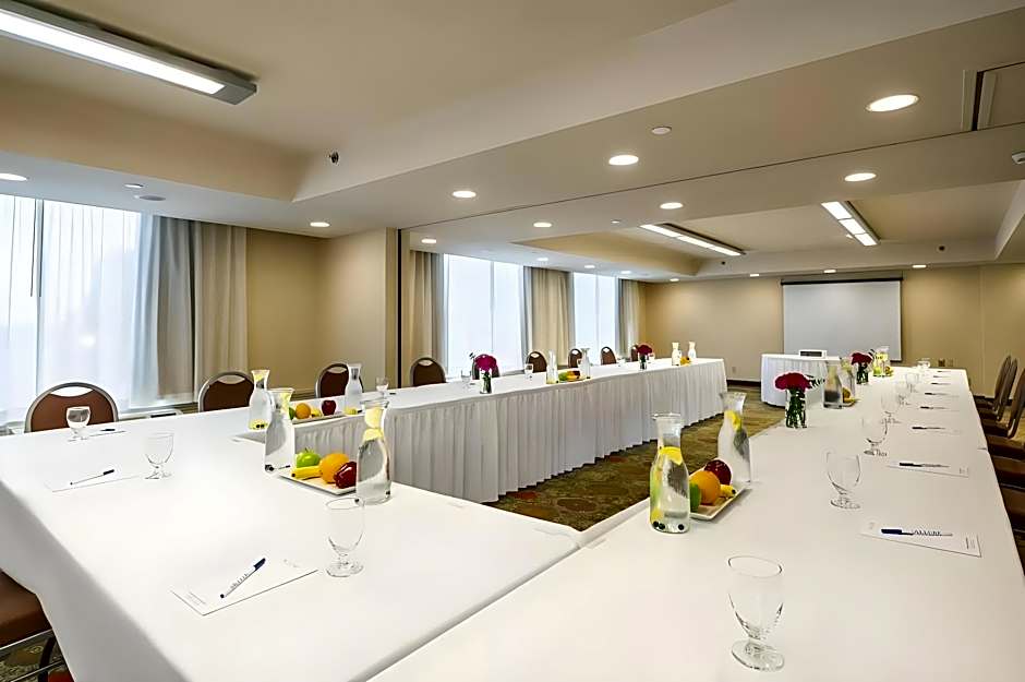 Allure Hotel & Conference Centre, Ascend Hotel Collection
