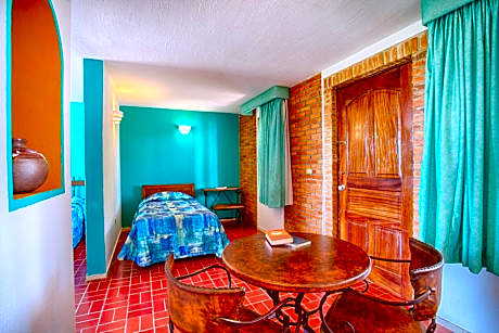 Standard Double Room with Two Double Beds and One Single Bed