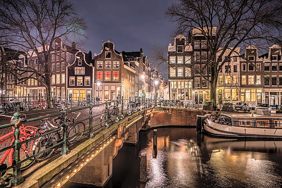 Leidse Square 5 star Luxury Apartment