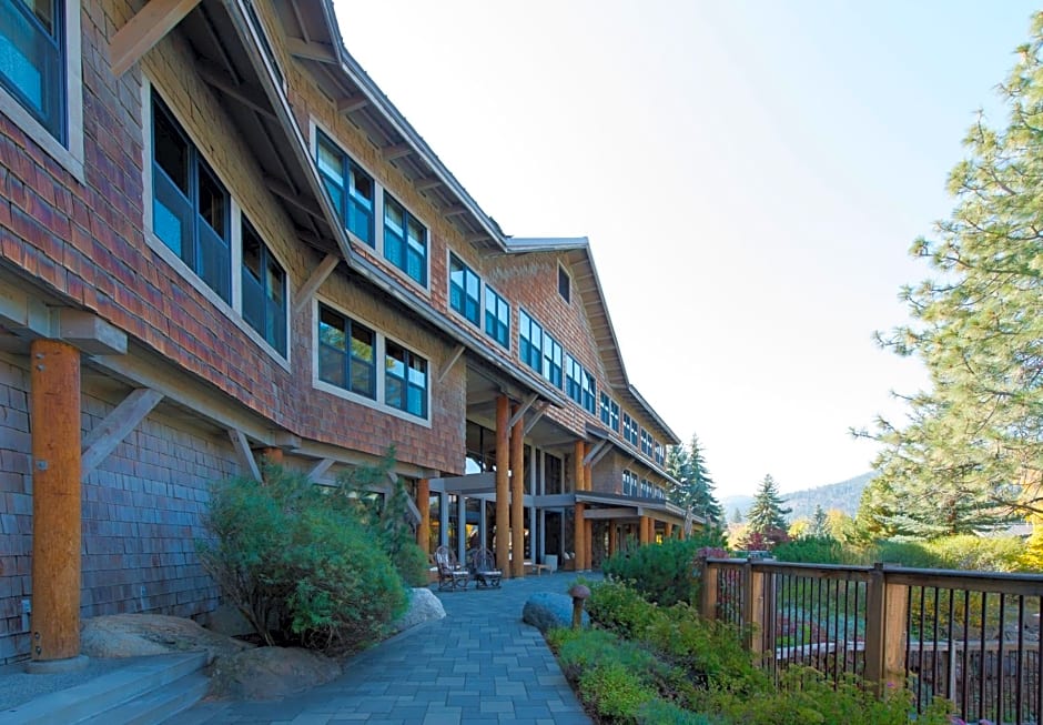 Sun Mountain Lodge