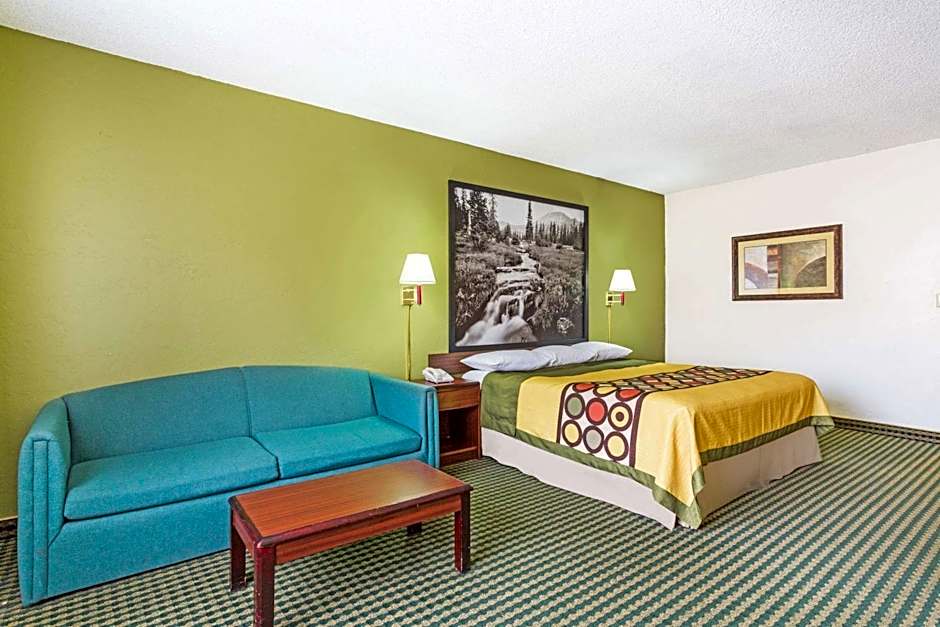 Super 8 by Wyndham Wendover