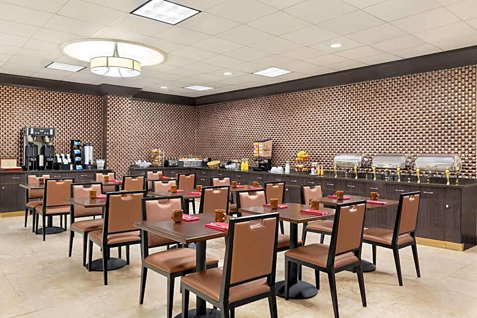 Wyndham Garden Totowa