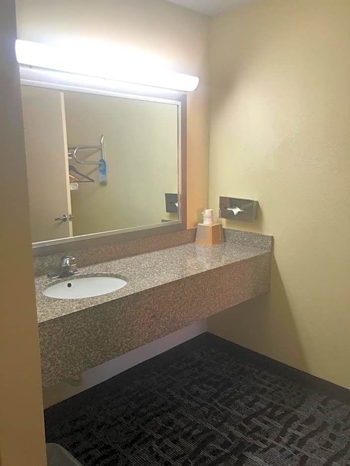 Days Inn by Wyndham Douglasville-Atlanta-Fairburn Road