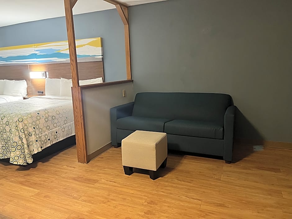 HomeTowne Studios Amarillo West