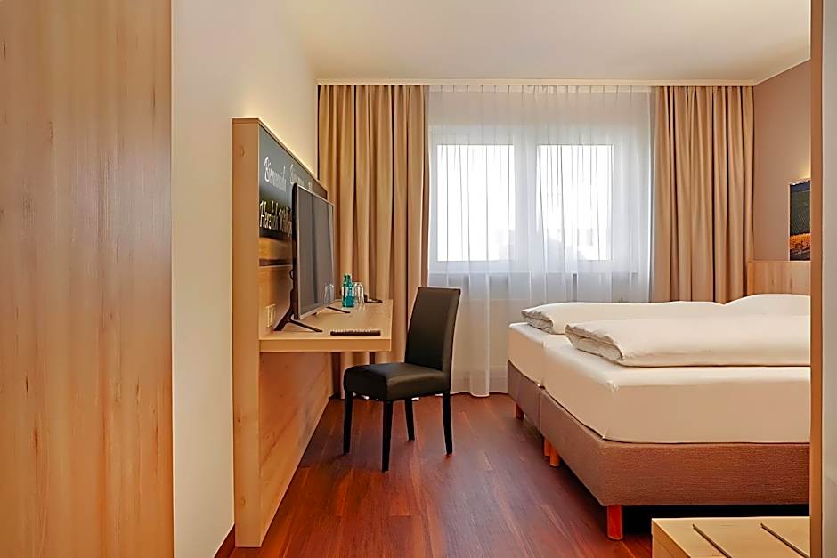 Sunday Hotel Stuttgart Herrenberg