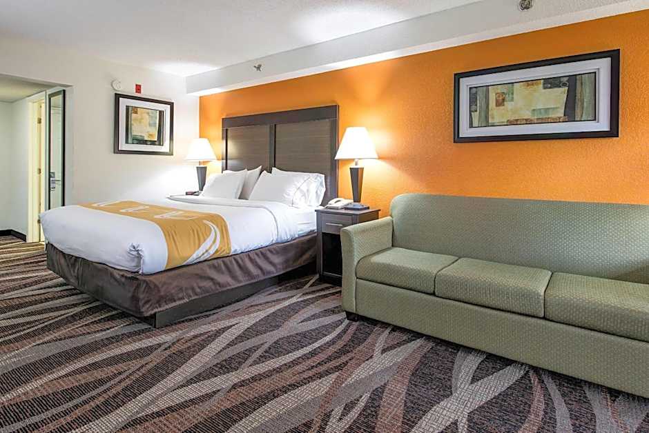 Quality Inn Creekside - Downtown Gatlinburg
