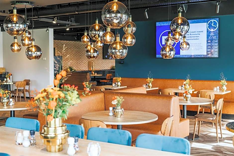 Hotel Sportsbar & Brasserie Dorhout Mees