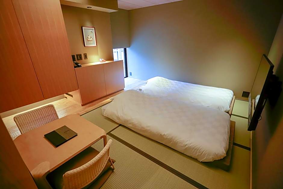 Kaminarimon Ryokan
