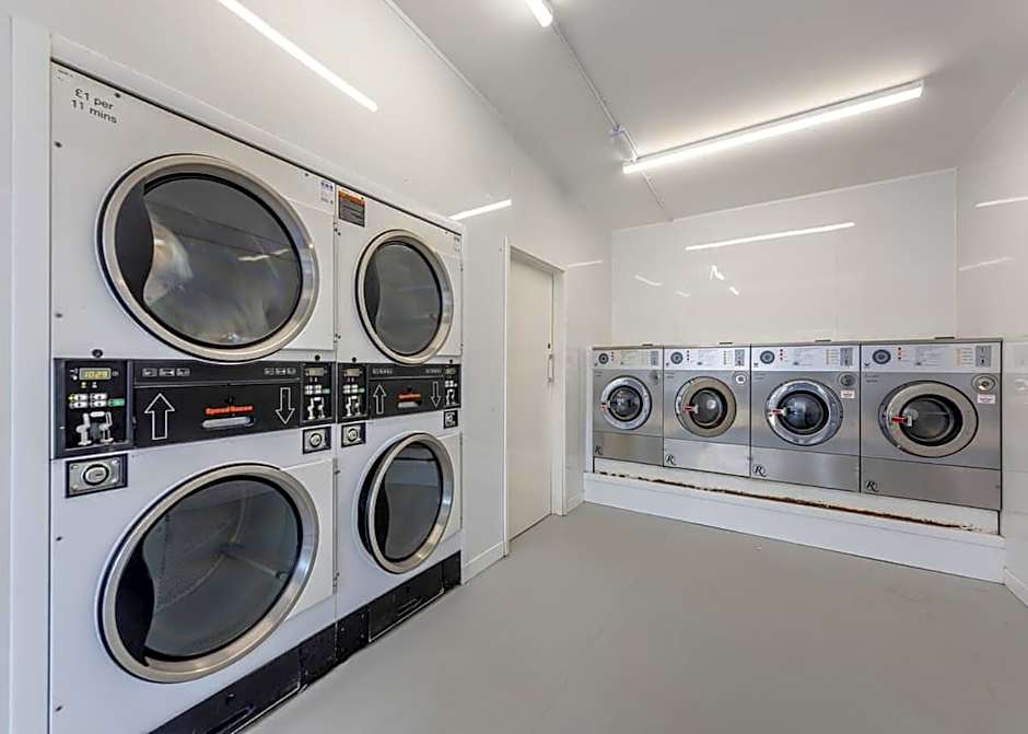 Riverside Caravan Holiday Park