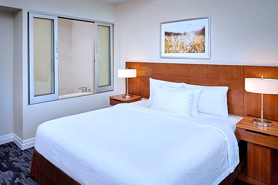Fairfield Inn & Suites by Marriott Ottawa Kanata
