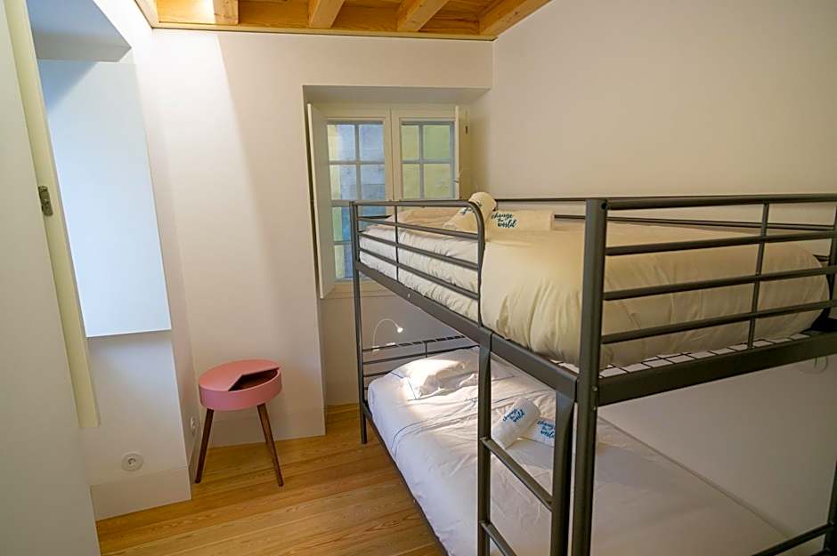 Change The World Hostels - Coimbra - Almedina