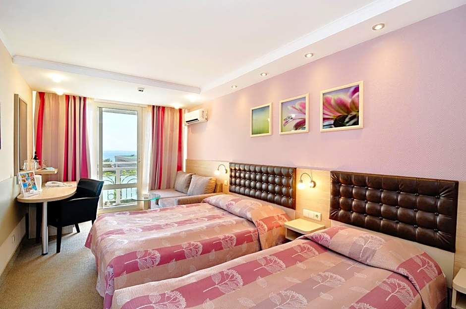 Photo 1 of 16 of Standard 2 Beds