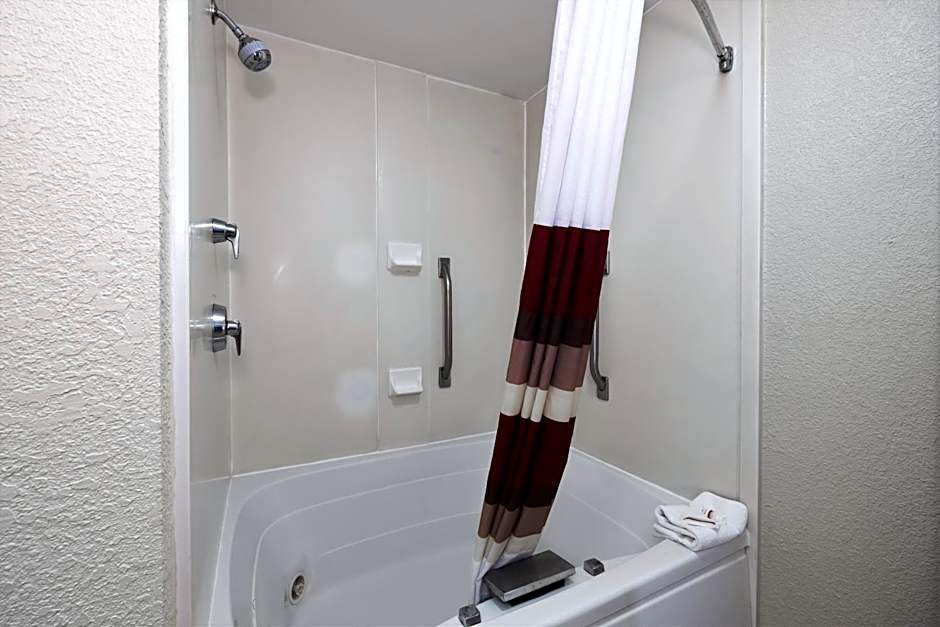 Sonesta Essential Ames