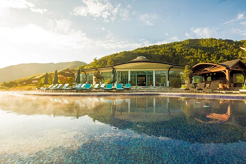 Le Champ Tu Le Resort Hot Spring & Spa