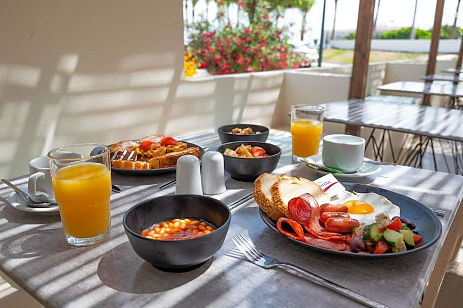 Atma Beach Rooms & Suites