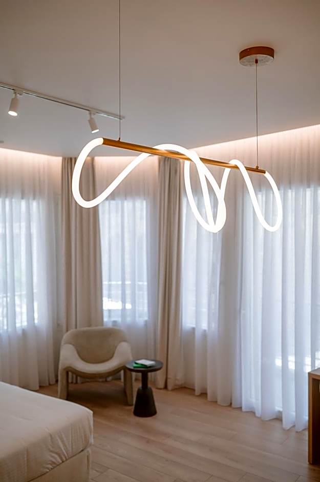 Plānis Str Urban Suites by Semavί