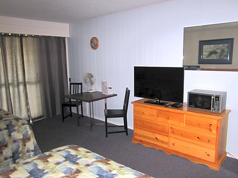 Lakeside Motel