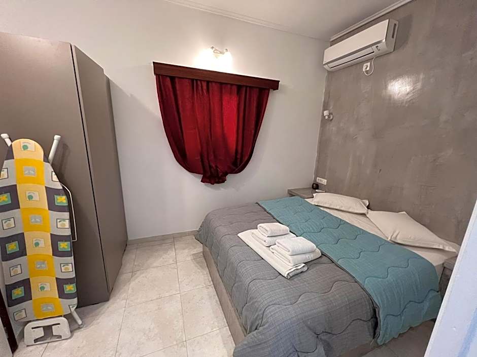 Birds Villa Apartments with Heated Pool - Including Car and Breakfast