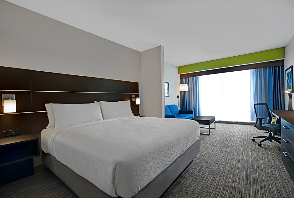 Holiday Inn Express And Suites Milwaukee - Brookfield By IHG
