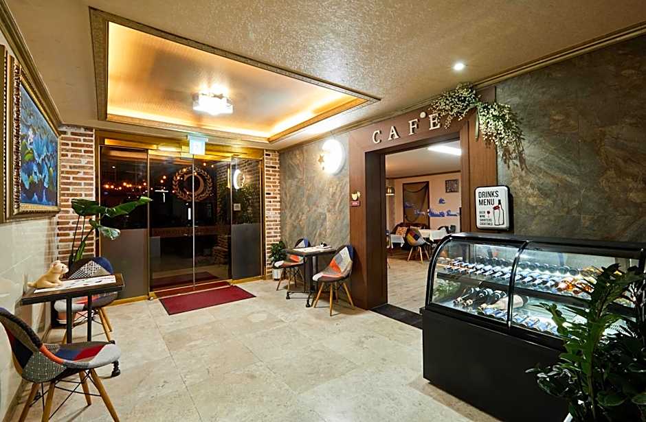 Buan Tree California Hotel
