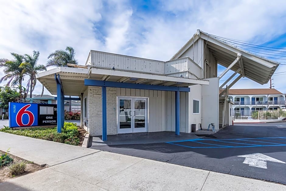 Motel 6 Oceanside Marina