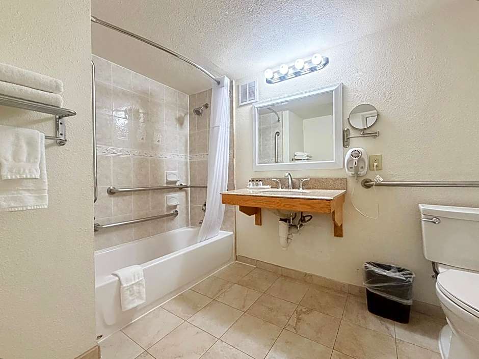 Executive Inn - Fort Lee