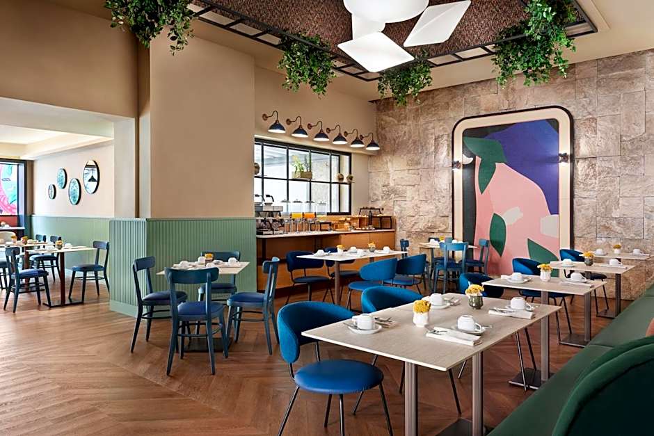 Spring House Hotel Rome Vatican, Tapestry Collection Hilton