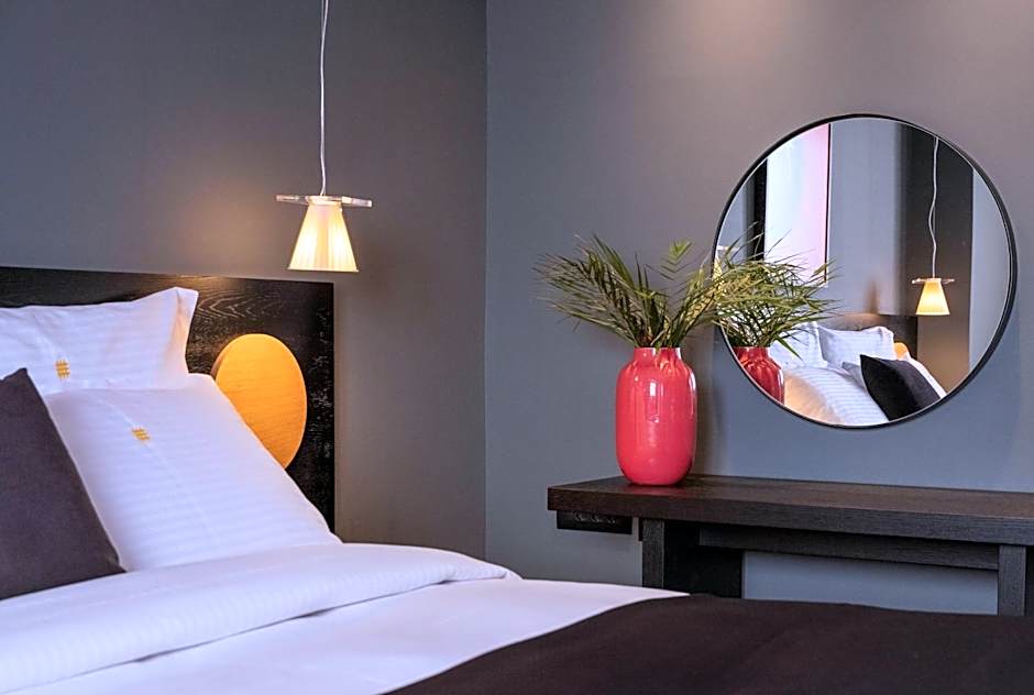 3 Pines Design Living