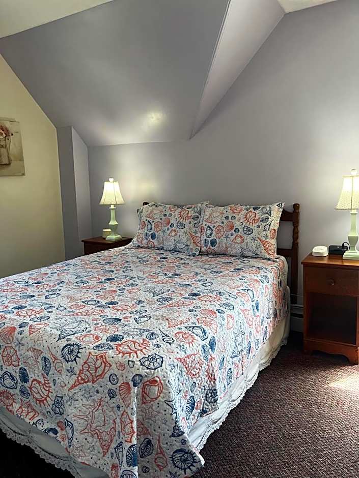 Claddagh Motel & Suites