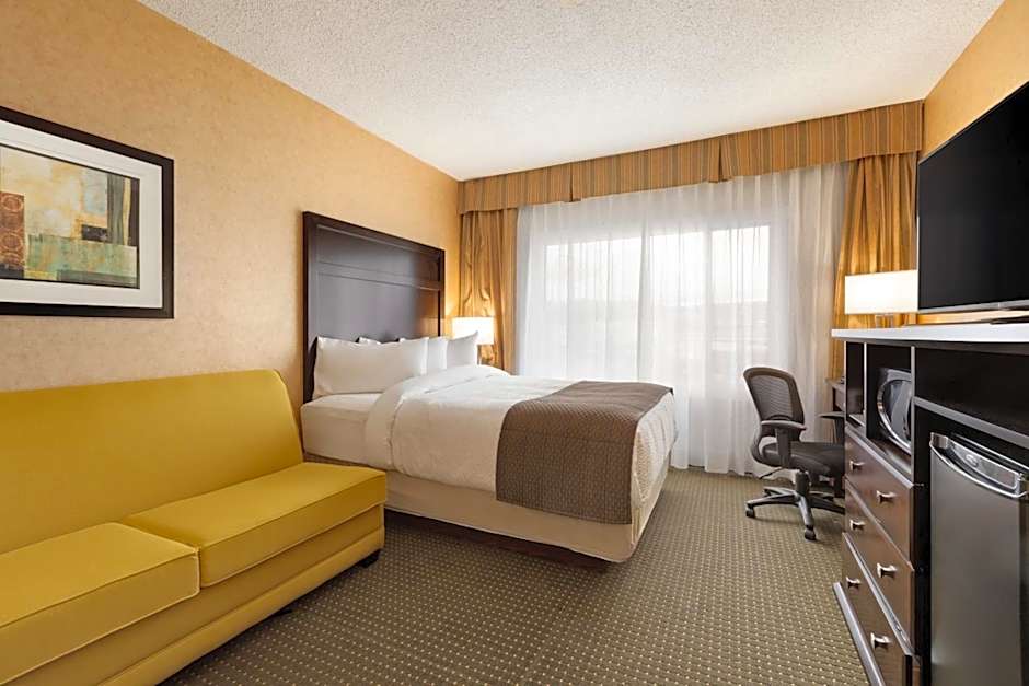 Days Inn & Conference Centre by Wyndham Cranbrook