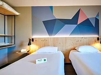 Standard Room with twin beds