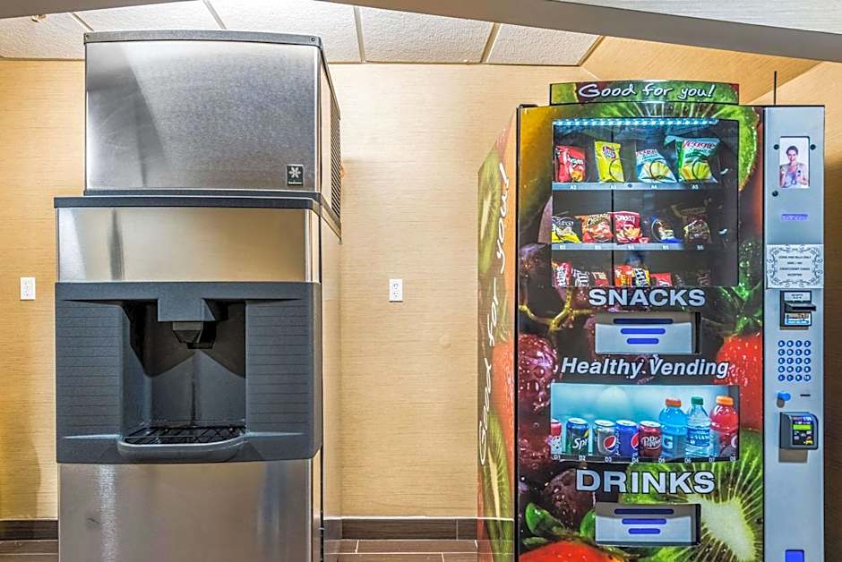 Comfort Inn & Suites Dayton North