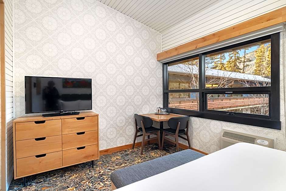 The Dorothy Motel