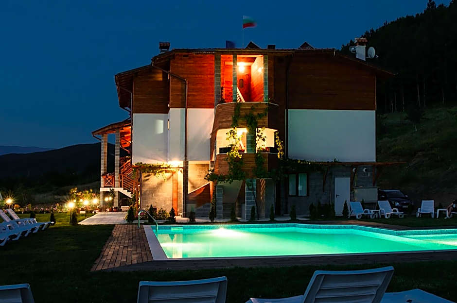 Alpine Garden Hotel (Trayanovi Dvori)