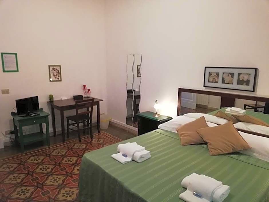 Aloi Rooms
