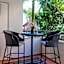 1 Bedroom XL Condo with King bed, Garden View, Parking Included